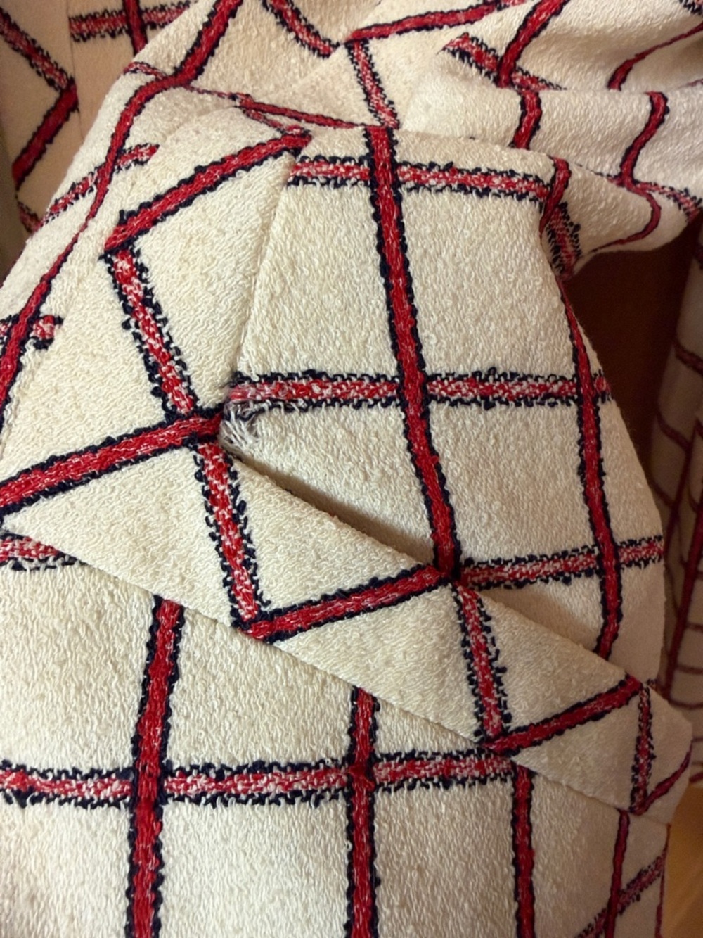 Vintage Emanuel Ungaro Cream Blazer with Red Windowpane Check - Picture 7 of 7
